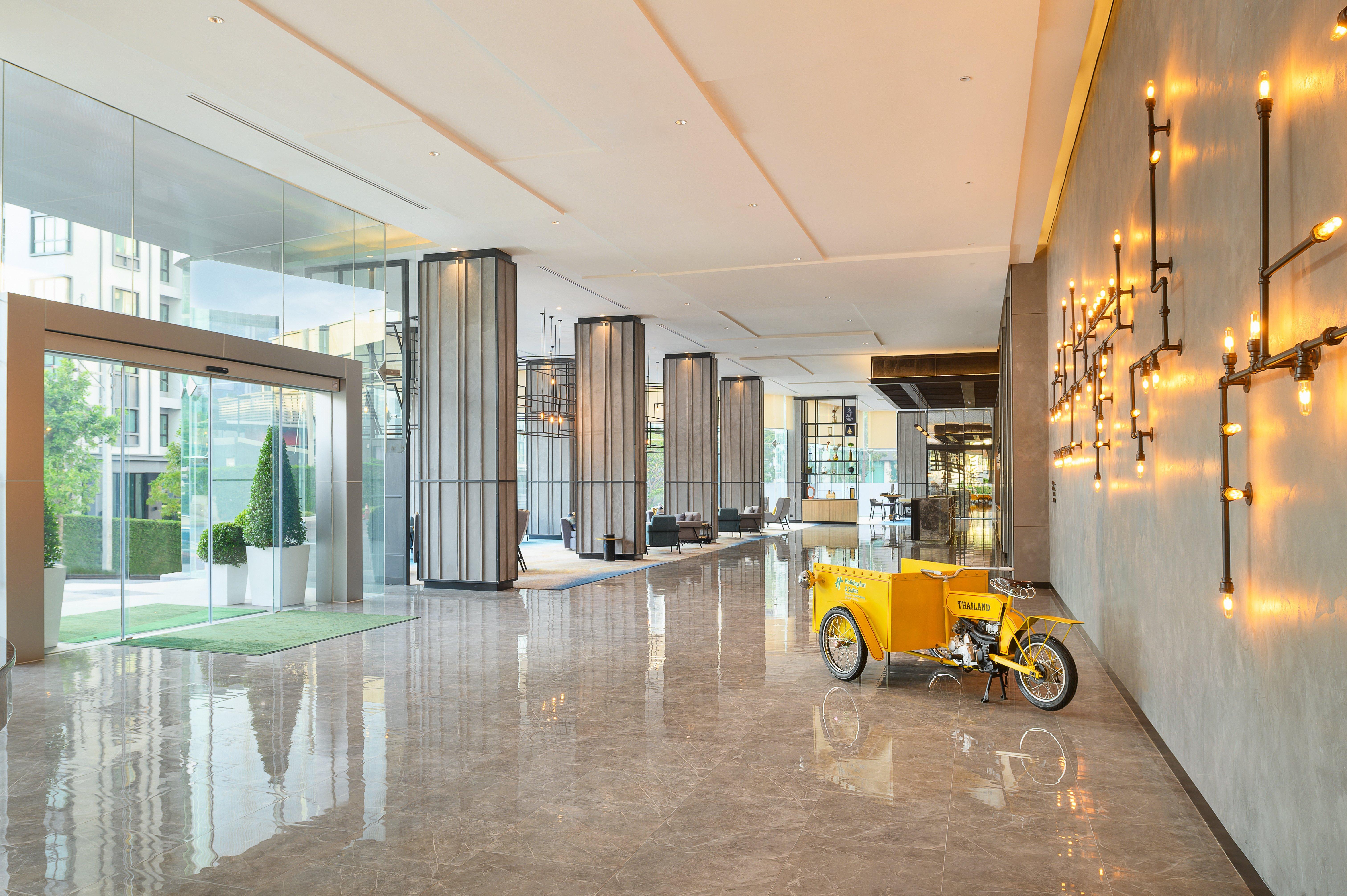 Holiday Inn&Suites Siracha Laemchabang Si Racha Exterior foto