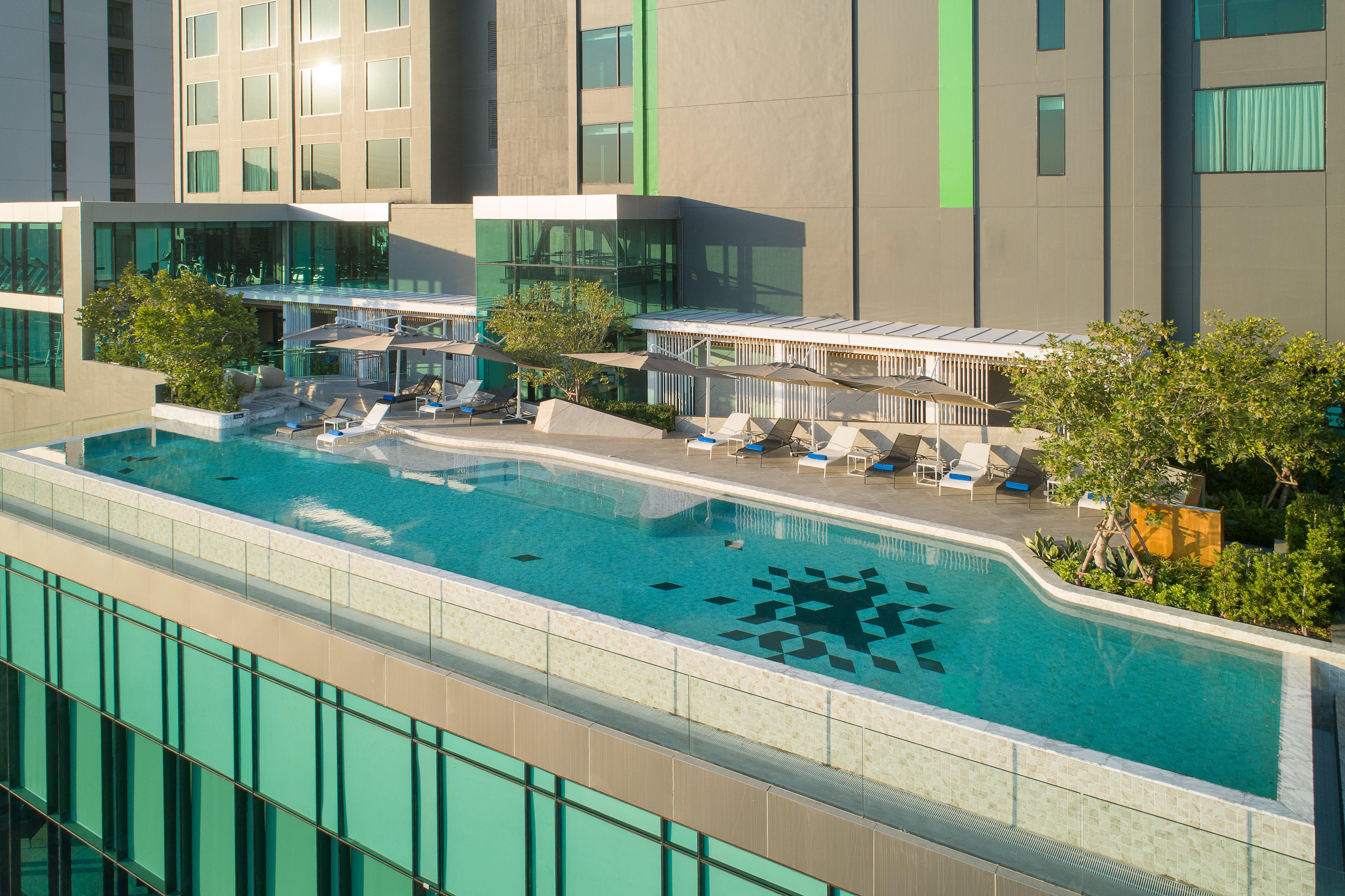 Holiday Inn&Suites Siracha Laemchabang Si Racha Exterior foto